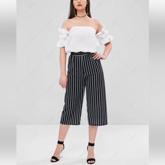 Zaful Striped Wide Leg Gaucho Black and White Trousers Cropped Pants Medium - Picture 1 of 9